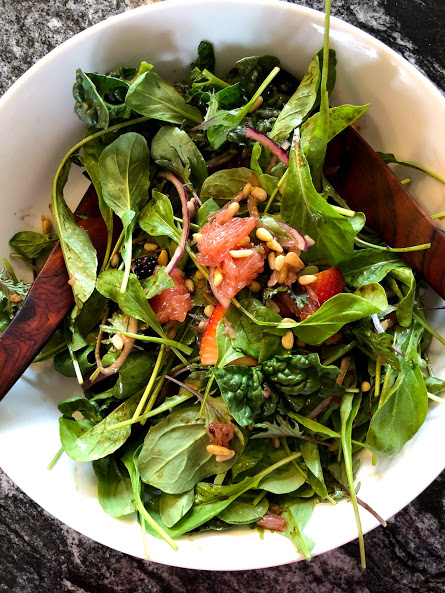 You are currently viewing Refreshing grapefruit arugula salad with homemade dressing